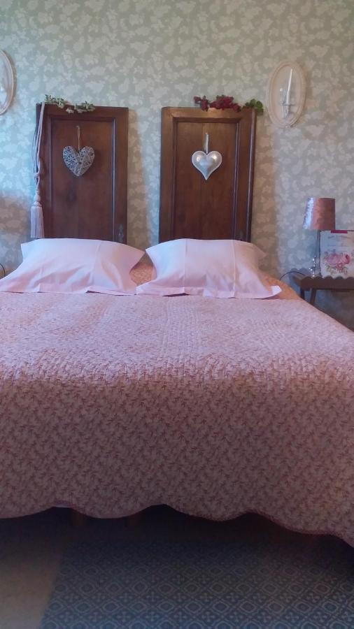 Chambre De Rose - Le Refuge Des Parachutistes - En Bordure Du Marais Neuville-au-Plain Exteriér fotografie