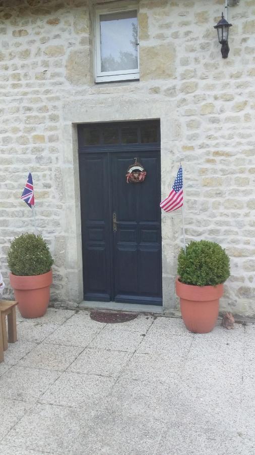 Chambre De Rose - Le Refuge Des Parachutistes - En Bordure Du Marais Neuville-au-Plain Exteriér fotografie